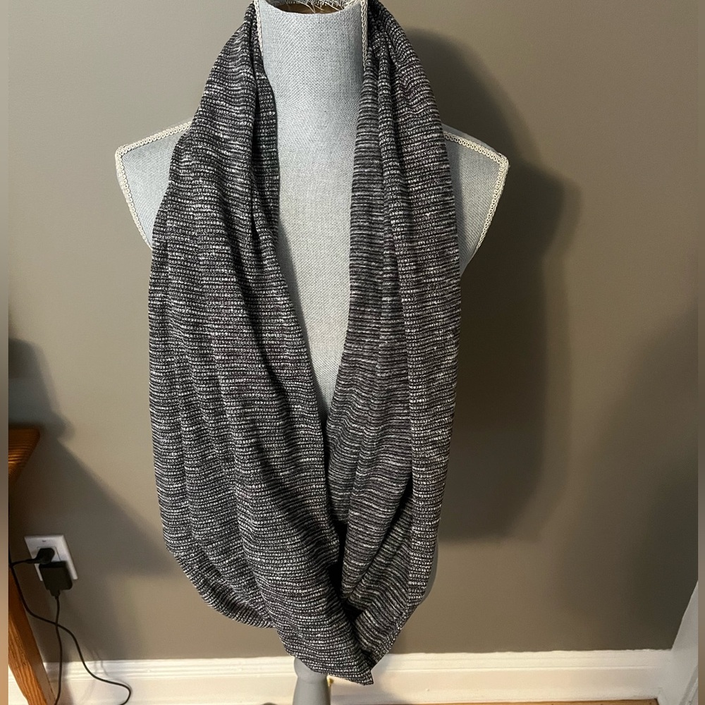 Lululemon Vinyasa Scarf